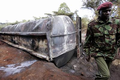 Cisterna pepravující naftu havarovala v sobotu veer 150 kilometr severozápadn od hlavního msta Nairobi